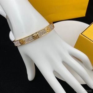 2023New Luxury Designer Jewelry 18k Gold Plated - Stainless Steel Couple Wedding Bracelets Gift Accessories Whole4258i