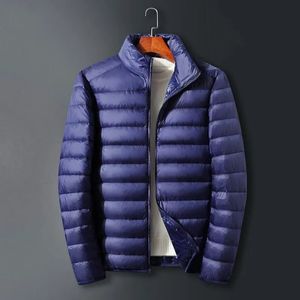 S-6XL Man Duck Down Jacket Ultra Light Spring Hooded Jackets Män bärbara ytterkläder Vattentät vindbrytare 231228