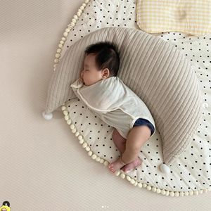 Child Pillow Moon Shape Detachable Nursing Baby Head Cushion Po Props Decorative Breastfeeding Crib Pillow For born Baby 231228