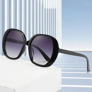 Occhiali da sole Moda 2023 Retro Cornice grande Protezione dai raggi ultravioletti per uomo e donna Viaggio di guida con custodia per occhiali Gafas De Sol