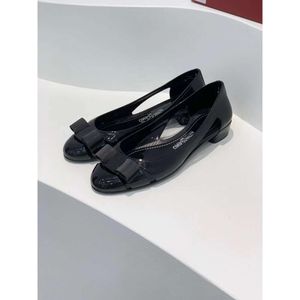 Mirror Perfect Shoes Кожаные босоножки на каблуке Сандалии с острыми камнями и кристаллами золотого цвета 222