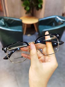 Designer Ch Cross Occhiali Montatura Cromati Occhiali da sole di marca Nuovi occhiali miopia per uomo Donna Business Sopracciglio Dotato di cuore Montature di lusso di alta qualità Qpid