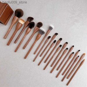 Makeupborstar 20st kinesiska vintage stil sminkborstar set kosmetiska pulver rodna skulpturer ögon skugga professionell skönhet make up verktyg q231229