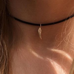 Fashion Boho Choker Simple Angel Wing Necklace On Black Cord Chokers225d