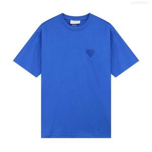 プレイブランドメンズTシャツ最新のメンズ女性デザイナー高級アミスTシャツファッションメンズカジュアルTシャツ男服リトルレッドハートチュアンクバオリンポロFV6 6G70