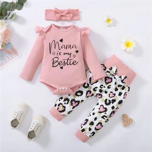 3PCS nato Baby Girl Abbigliamento quotidiano Set Mama Stampa Pagliaccetto a maniche lunghe Top Love Heart Pant Fascia Bella autunno Outfit 231228