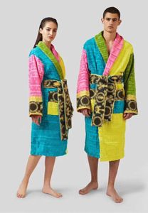 2024 Мужской и женский модный повседневный домашний халат, мягкий пушистый хлопковый пижамный воротник с шалью, брендовый роскошный халат в стиле ретро 145