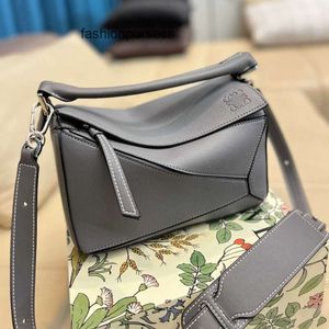 Silver Large Puzzle Hands Handbags Looewes Bags 2024 Fashion Checker outlet Litchi Purse Grain Cowhide Women's Designer Bag 7Y43