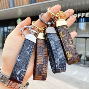 Mode L Flower Keychains Lanyards Designer Märke 2021 Luxury Men's Midje Buckle Leather Presbyopia Keychain Pendant Car Key Chains Ring Fashion For Par Gift G1