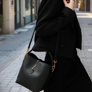 مصمم حقيبة دلو البوق كيس الكتف 10A Calfskin Crossbody حقيبة عالية الجودة حقائب مع مربع Y077