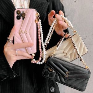 مصممي الأزياء Crossbody حقيبة هدية للهاتف لجهاز iPhone 14 13 12 11 Pro Max Mobile Propear Shell Design Cover مع حزمة حامل البطاقة G231229PE