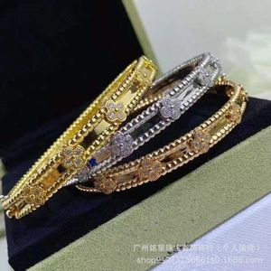 Designer-Luxus-Van-Clover-Armband aus 18-karätigem Gold mit funkelnden Kristallen und Diamanten, ultimatives Symbol für Liebe und Schutz, ein perfektes Geschenk für Frauen und Mädchen. Dykg