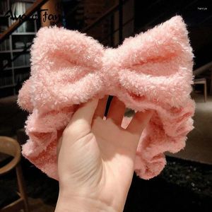 Berets Cute Female Wash Face Hair Holder Headband Soft Coral Fleece Bow Animal Ears Hairbands Accessories For Women Girls Turban