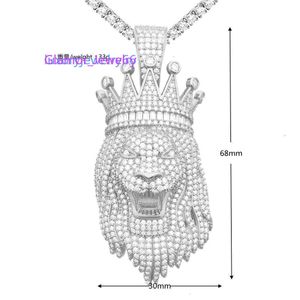 O novo fashionlion coroa pingente hip hop moissanite colar cubana corrente 925 prata moissanite leão pingente925diamante configuração