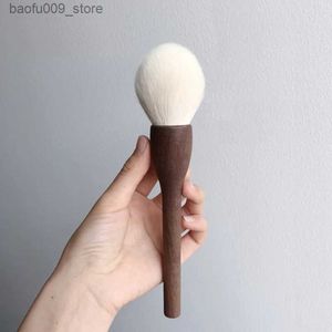 Makeup Brushes Walnut Wood Wool Large Loose Powder Brush Honey Profession Cosmetics Beauty Tools Women Gift Girl Party School Gifts Q231229