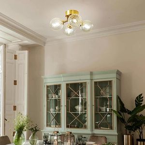 小さなバブルボールシャンデリア照明4ライトがめくりしたアームギルドの真鍮と透明な吹きガラスレトロフラッシュマウント天井照明式寝室バスルーム