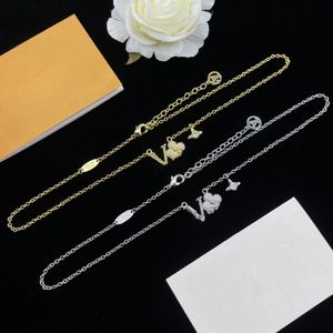 Hochwertige Designer-Halsketten für Damen, Designer-Schmuck, Halsketten, 18 Karat vergoldet, Luxus-Marken-Choker, Blumen-Buchstaben-Halskette für Hochzeit, Party, Geschenk