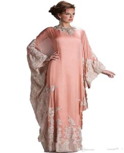 2020 Ny spetskvällsklänning med långa ärmar Dubai dekaler kaftan klänning mode dubai arabkläderparty klänningar 3897604456
