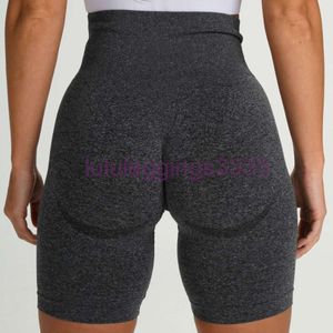 Completo da yoga Nvgtn Pantaloncini da allenamento sportivo da corsa da donna a vita alta palestra leggings da donna abbigliamento sportivo sportivo fitness senza cuciture