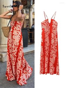 Casual klänningar sexig tryckt veckad halter maxi klänning kvinnor mode ärmlös rygglös hög midja sommar elegant fest semester