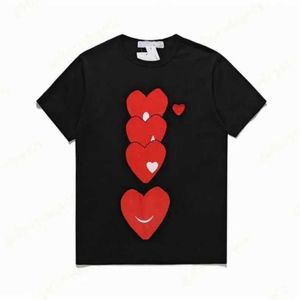 Moda Uomo Gioca t Shirt Cdg Designer Hearts Casual Donna Des Badge Garcons grafica tee cuore dietro la lettera sul petto t-shirt ch14