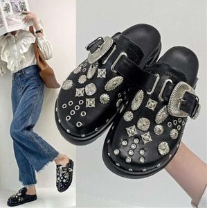 Women's Designer Slippers Fashion Thick Bottom with Buckles Rivets Metal Pieces Punk Wind Black Flat Sandals Serrated Casual Wrap Head Half Slides 542