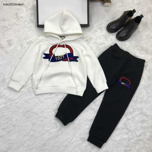 Yeni Çocuk Tasarımcı Giysileri Yüksek Kaliteli Bebek Takipleri Boyut 110-160 Renkli Logo Baskı Kızlar Erkek Hoodies ve Pants Dec20