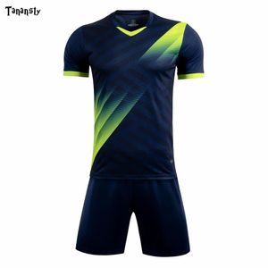 Hemden NEU Männer Fußballtrikot-Set Uniformen Frauen-Jersey-Sublimationsset Kindertrikots kleiden Fußballhemden Sportuniform-Trainingsanzug