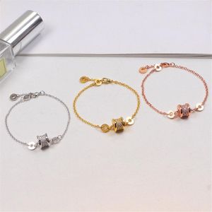 Top Qualität Luxuriöses Design Armreifen B Buchstabe Römische Ziffern Voller Diamant Taille Frauen 18 Karat Roségold Titan Stahl Armband Couple319H