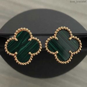 Designer Clover Studs Earring Vintage Four Leaf Clover Charm Stud Earrings Back Mother-of-Pearl Rostfritt stål Guld Studs Agate for Women Wedding Jewelry Gift Good