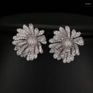 Studörhängen Vackra stora blommor Kvinnor som gnister Cubic Zirconia Pave White Gold Color Earring Brincos för festgåvor E-005