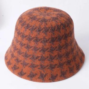Sciarpe Cappello in lana di pecora da donna autunno e inverno Mostra viso Versione coreana Moda Pescatore caldo Retro Mille uccelli a quadri