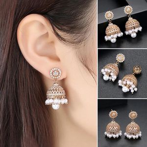 Küpeler Yeni Kristal Hint Jhumka Etnik Çingene Küçük Çan Boncuklar Damla Küpeler Gelin Partisi Takı Rhinestone Altın Renk Jhumki Küpe