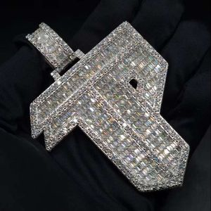 Niestandardowy Hiphop Sterling Sier Out Out Out Emerald Cut vvs moissanite Letter Wiselant