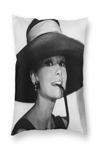 Cushiondecoratif Yastık Serin Audrey Hepburn Case Ev Dekoratif 3D Oturma Odası için İki Yan Baskılı Yastık Kapağı9194248