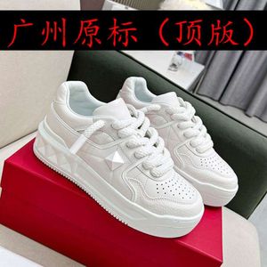 Luxury designer Vanlen High quality Mens casual shoes Womens dress shoes are waterproof and breathable Celebrity European style couple style large rivet sports a QC