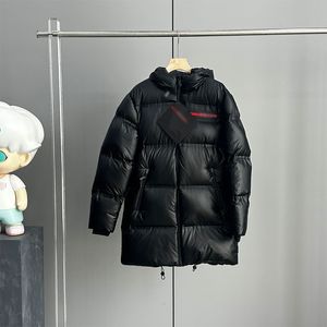 Homens de alta qualidade Estilo de comprimento médio Estação Europeia Saco de inverno ao ar livre Puffy Down Algodão Pão Casual Com Capuz Curto Grosso Designer Down Jacket Mulheres Casal Preto