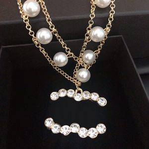 Fashion Designer Necklaces Pearl Chains Crystal Pendants Women 18k Gold Plated Titanium Steel Link Chain Brand Letter Necklaces Wedding Jewelry Gift