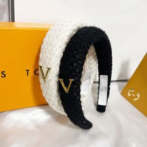 New Weaving Texture Hairband Youth Luxury Style Wide Edge Headband Classic Designer Brand Hair Accessories Autumn Winter New Girl Gifts Headband