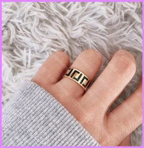 Designer Pin Rings Gold Letters Women Ring High Quality Designers Jewelry Mens For Party Cssic Love dies Bague. D219233F2133548