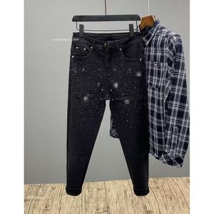 Calças de brim primavera e outono preto líquido vermelho cruz quadro céu completo estrela quente diamante calças para homens alta rua casual ajuste reto pés