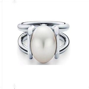 Anillo de piedras grandes Perla Joyería hecha a mano Collar de oro Conjunto Diamante Cruz Colgante Pulsera Flor Diamante Diseñador Mujer Pareja Fashi2728