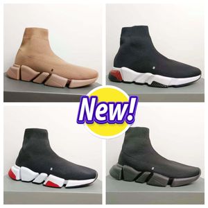 Sıradan Ayakkabı Tasarımcı Hızları 2.0 V2 Platform Spor ayakkabıları Erkek Kadınlar Tripler-S Paris Socks Boots Marka Işık Yürüyüş Sporları Nefes Alabilir Grafiti