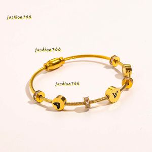 Classic Bracelets Women Bangle Jewelry Crystal Gold Plated Stainless Steel Lovers Gift Bangles Mens 2024 Designer Bracelet