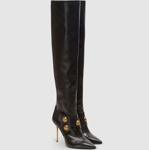 Marca de inverno Alma Roni Joelho Botas para Mulheres Metal Stiletto Salto Vestido de Festa Dedo Apontado Botões Dourados Vestido de Festa Senhora Botas Bota Elegante EU43