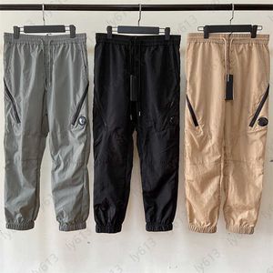 Mens Sweatpants Designer lastbyxor för män Elastisk midjebyxor Spring och Autumn Tide Sports Leisure Nylon Byxa snabbtorkande vattentäta lösa mäns byxor