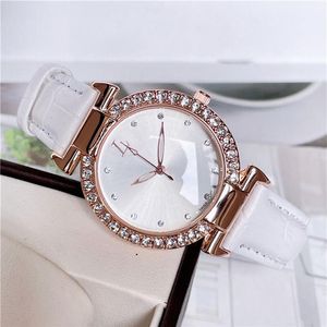 Модные брендовые наручные часы для женщин и девушек в стиле кристаллов, роскошный кожаный ремешок, кварцевые часы L91284o