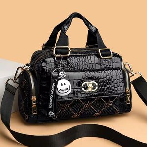 The latest fashion heavy gold stamping Boston large capacity handbag advanced crocodile print shoulder bag crossbody bag 26*11*18