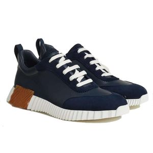 Män casual skor ljus ensam löpare sneaker studsande sneakers mesh och snörning upp icke-halk sulor utomhus komfort skor herr tränare eu38-45