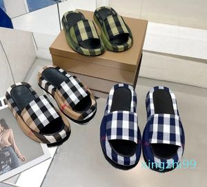 Designer chinelos praia clássico sandálias planas luxo verão senhora couro flip flops homens mulheres slides